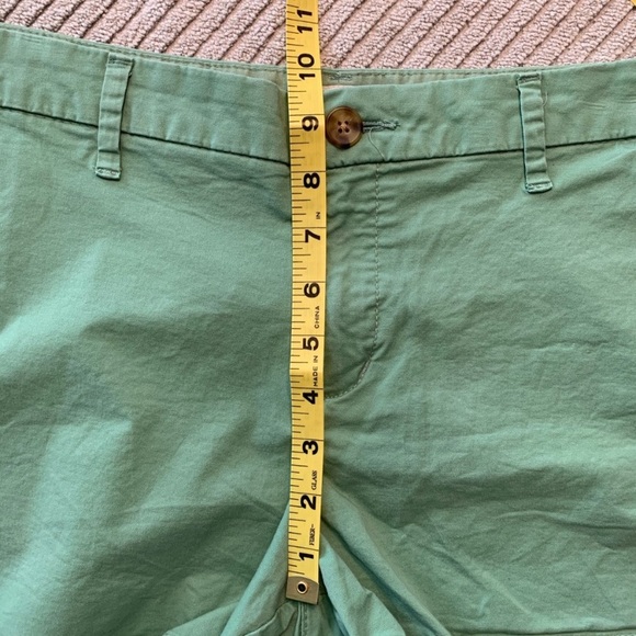 Old Navy Sage Green Shorts Size 12 - Picture 11 of 13
